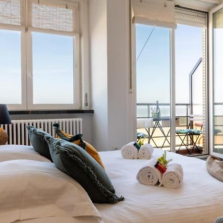 Huswell - Beautiful Spacious Studio With Frontal Sea View Knokke-Heist Εξωτερικό φωτογραφία