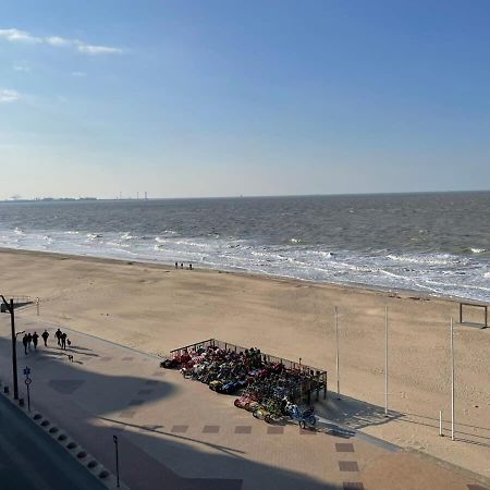 Huswell - Beautiful Spacious Studio With Frontal Sea View Knokke-Heist Εξωτερικό φωτογραφία