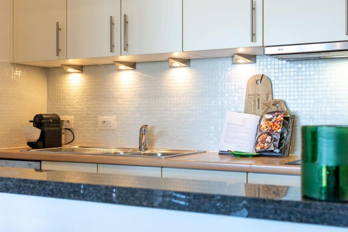 Huswell - Beautiful Spacious Studio With Frontal Sea View Knokke-Heist Εξωτερικό φωτογραφία