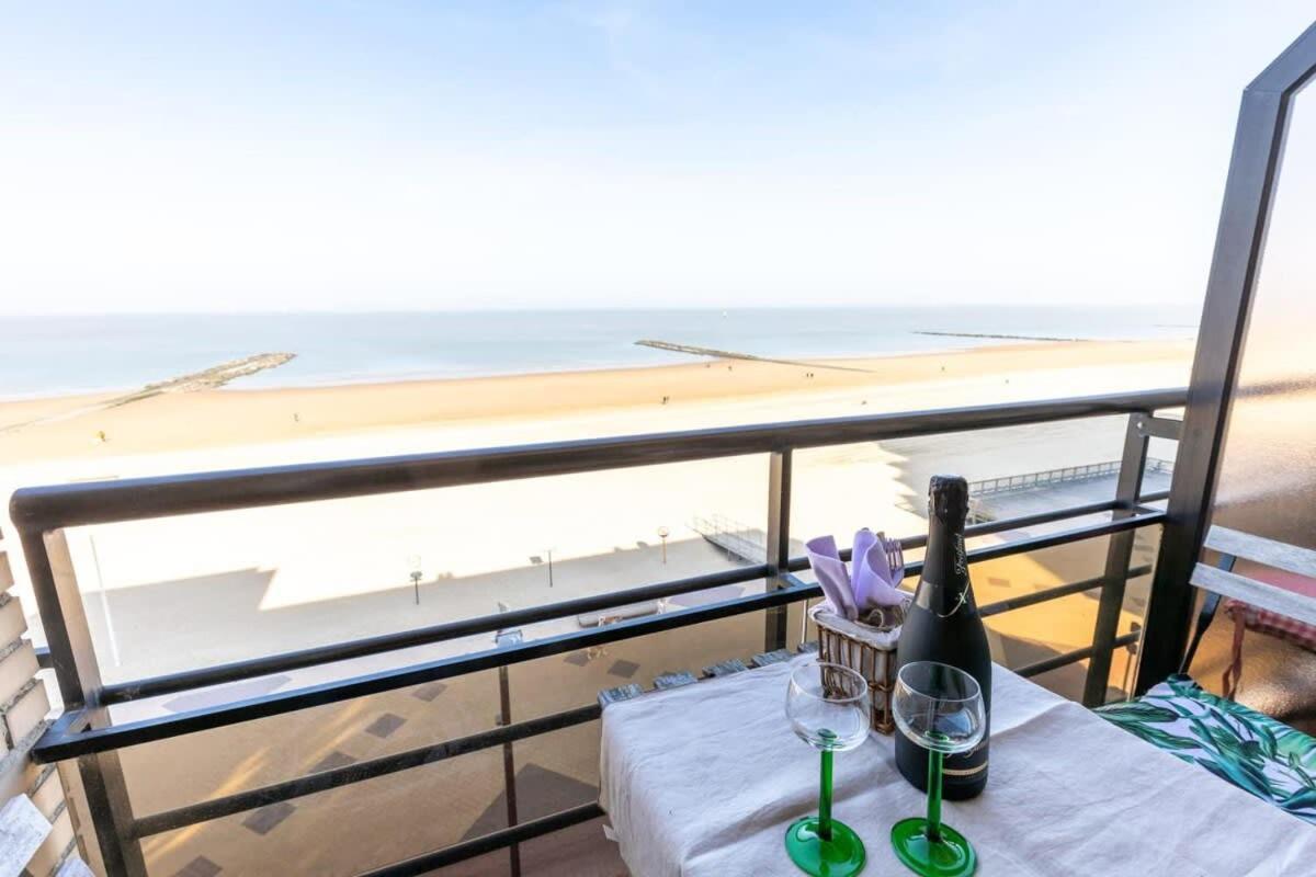Huswell - Beautiful Spacious Studio With Frontal Sea View Knokke-Heist Εξωτερικό φωτογραφία