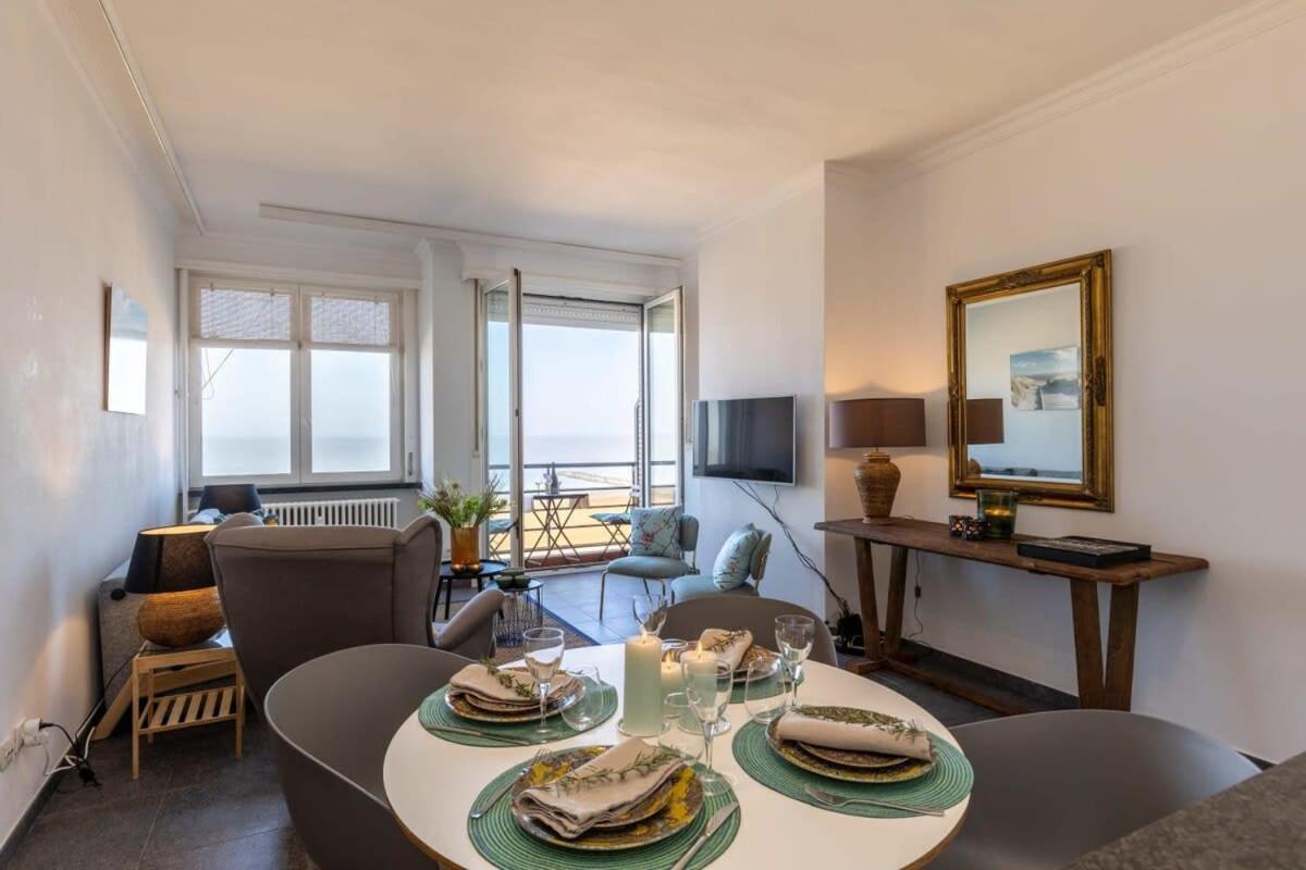 Huswell - Beautiful Spacious Studio With Frontal Sea View Knokke-Heist Εξωτερικό φωτογραφία