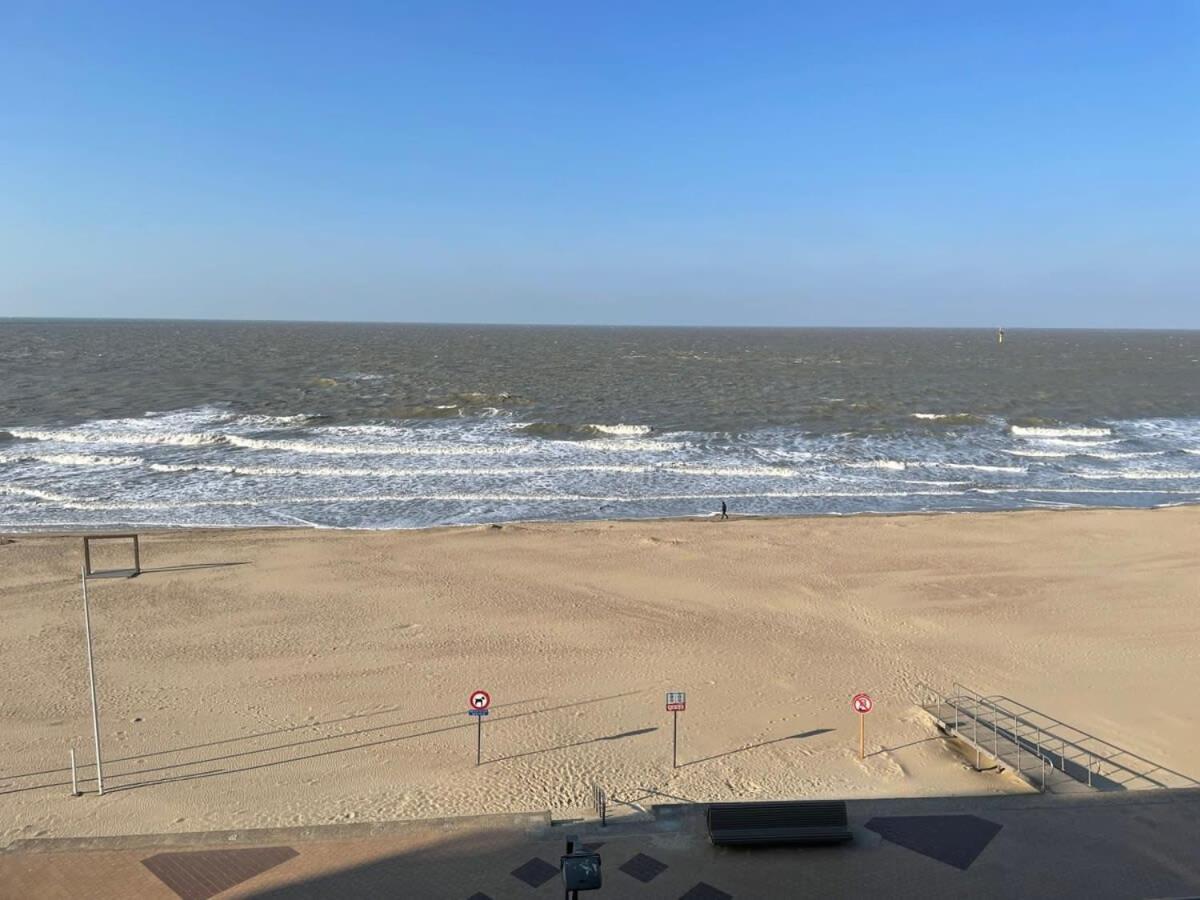 Huswell - Beautiful Spacious Studio With Frontal Sea View Knokke-Heist Εξωτερικό φωτογραφία