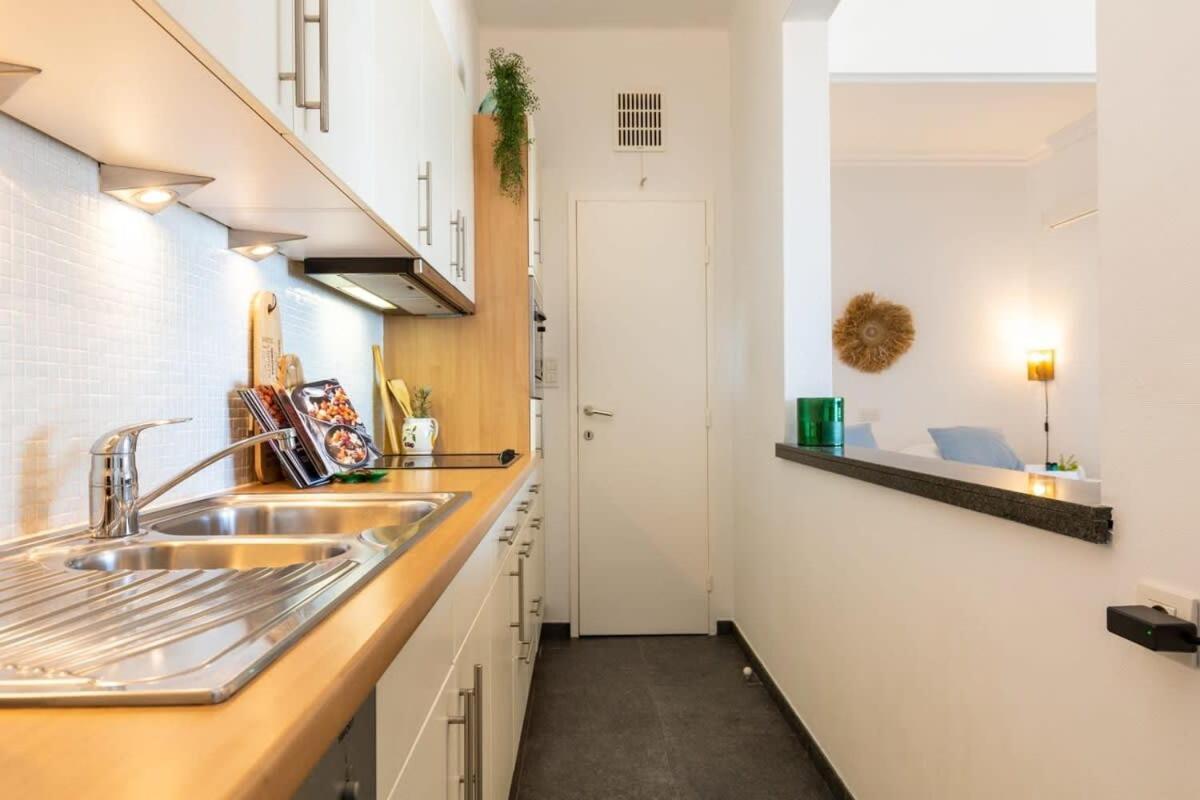 Huswell - Beautiful Spacious Studio With Frontal Sea View Knokke-Heist Εξωτερικό φωτογραφία