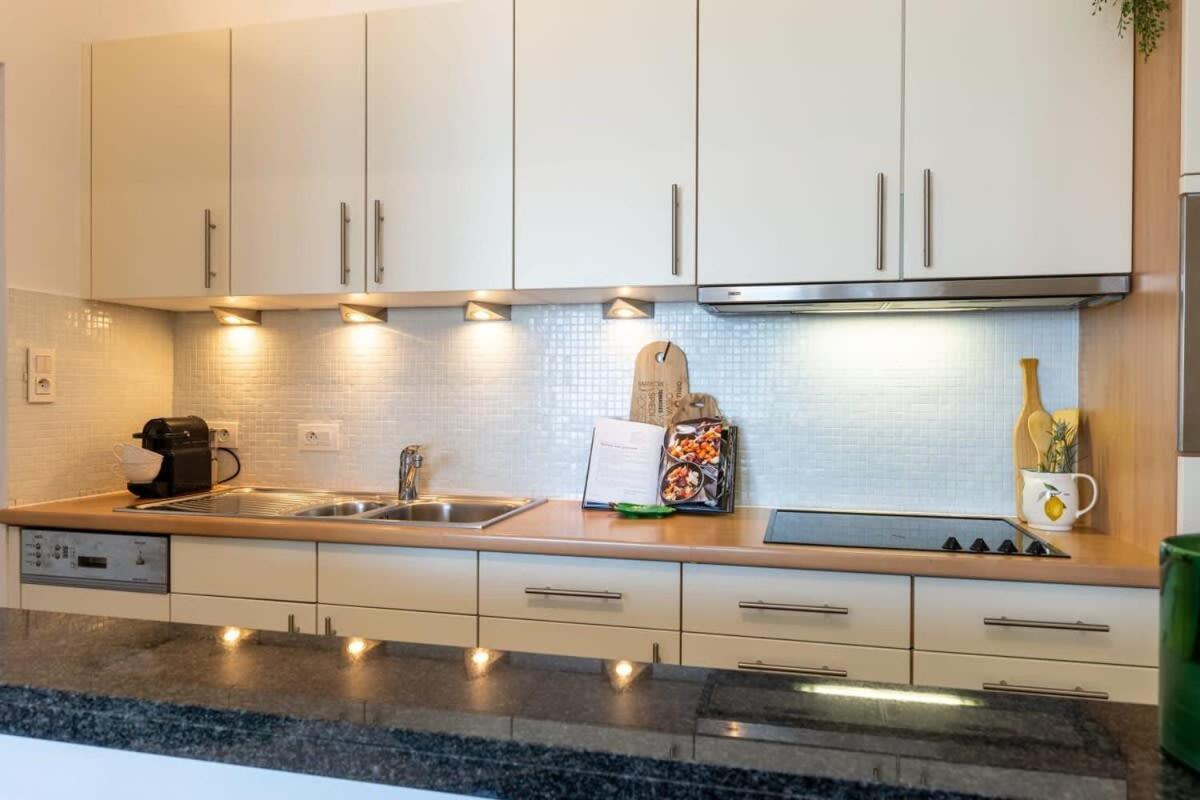Huswell - Beautiful Spacious Studio With Frontal Sea View Knokke-Heist Εξωτερικό φωτογραφία