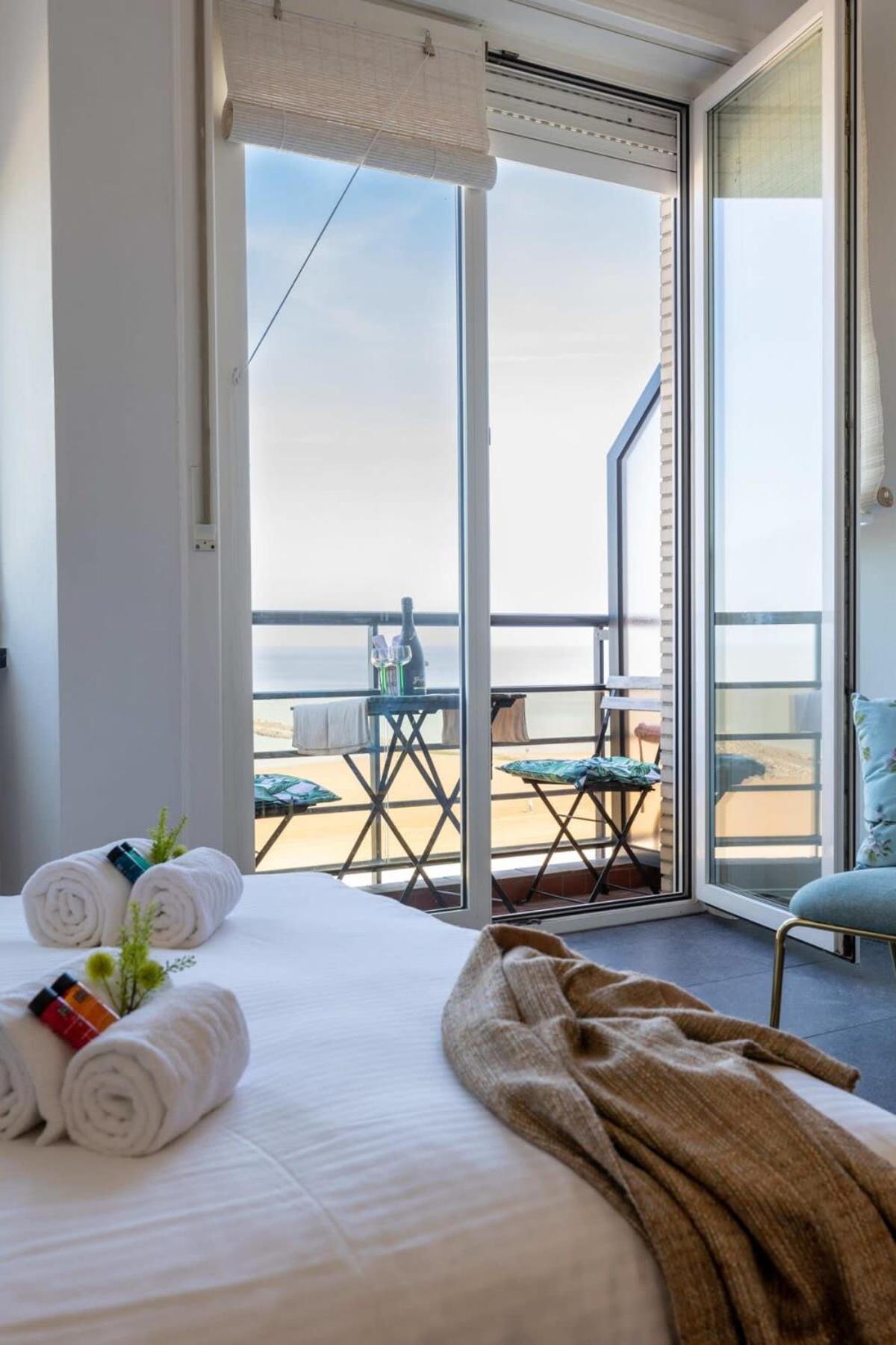 Huswell - Beautiful Spacious Studio With Frontal Sea View Knokke-Heist Εξωτερικό φωτογραφία